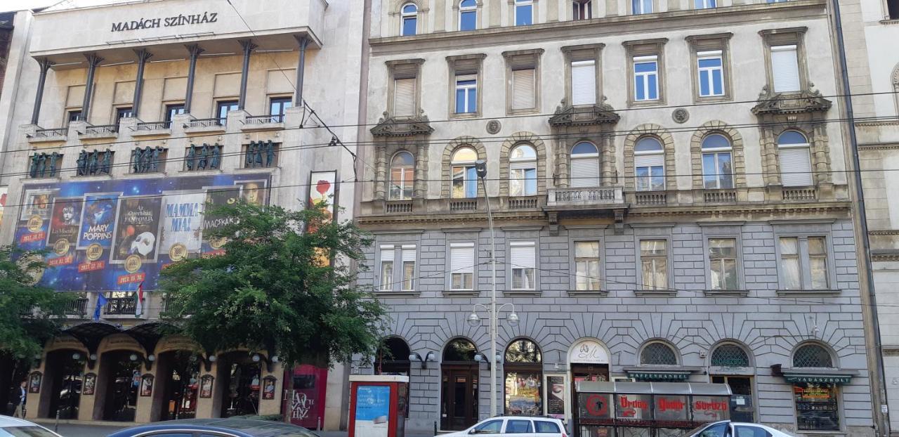 Tempo Courtyard Apartman Budapest Exterior photo